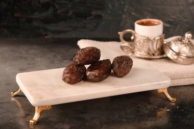 Doğal Parlamayla Parlayan Taze Tarihler