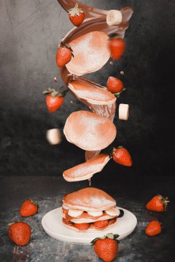 Fluffy Pancakes 'in Üzerinde Uçan İçindekiler