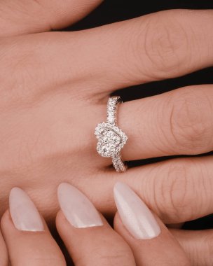 Lüks Elmas ve Altın Mücevher