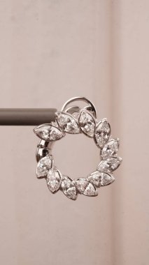 Lüks Elmas ve Altın Mücevher