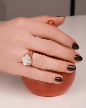 Altından ve elmaslardan oluşan Ebedi Mücevher Tasarımı