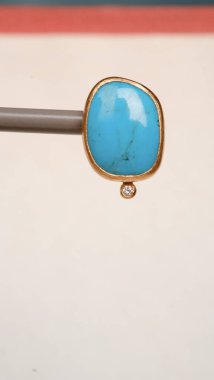 Özel anlar için Parlak Altın ve Elmas Mücevherler