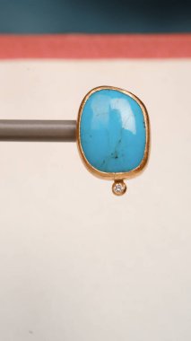 Özel anlar için Parlak Altın ve Elmas Mücevherler