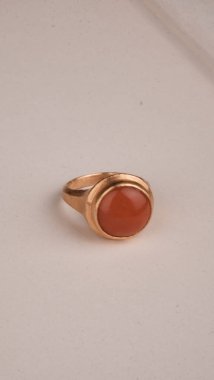 Yıldönümü Hediyeleri İçin Lüks Altın ve Elmas Mücevherler