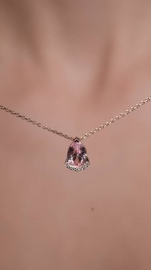 Günlük Şık Altın ve Elmas Mücevherler