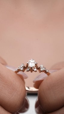 Günlük Şık Altın ve Elmas Mücevherler