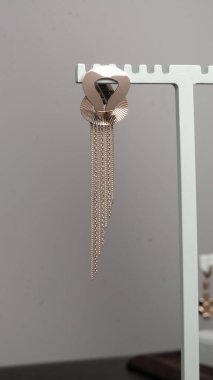 Günlük Şık Altın ve Elmas Mücevherler