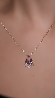 Günlük Şık Altın ve Elmas Mücevherler