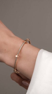 Günlük Şık Altın ve Elmas Mücevherler