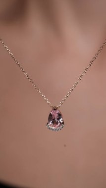 Günlük Şık Altın ve Elmas Mücevherler