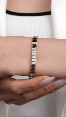 Günlük Şık Altın ve Elmas Mücevherler