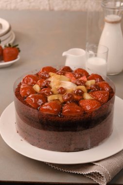 Mumlu Kutlama Pastası