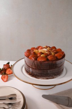 Mumlu Kutlama Pastası