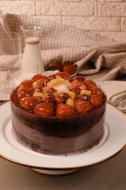 Mumlu Kutlama Pastası