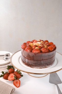 Mumlu Kutlama Pastası