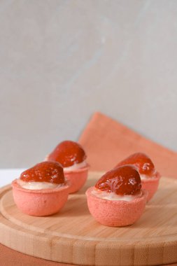 Kremalı Light ve Yumuşak Fransız Eklemeleri