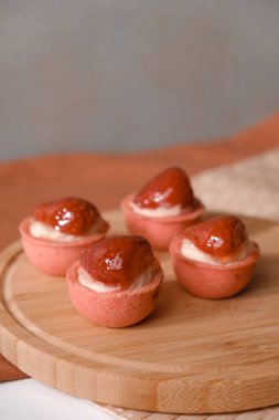 Kremalı Light ve Yumuşak Fransız Eklemeleri