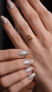 Zarif Altın Ayarlar 'da Lüks Elmas Mücevherler