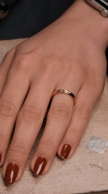 Onun için Değerli Altın ve Elmas Mücevherler