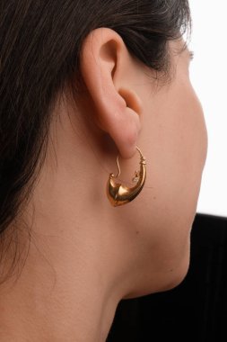 Her Tarz İçin Parlayan Elmas ve Altın Mücevher