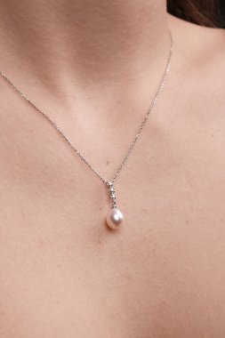 Her Tarz İçin Parlayan Elmas ve Altın Mücevher