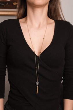 Her Tarz İçin Parlayan Elmas ve Altın Mücevher