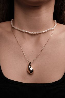 Her Tarz İçin Parlayan Elmas ve Altın Mücevher