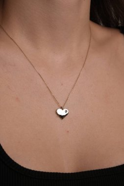 Her Tarz İçin Parlayan Elmas ve Altın Mücevher