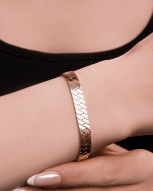 Her Tarz İçin Parlayan Elmas ve Altın Mücevher