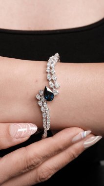 Şık ve Zarif Altın Elmas Mücevherler