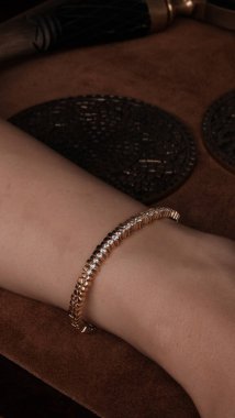 Şık ve Zarif Altın Elmas Mücevherler