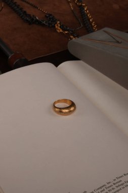 Şık ve Zarif Altın Elmas Mücevherler