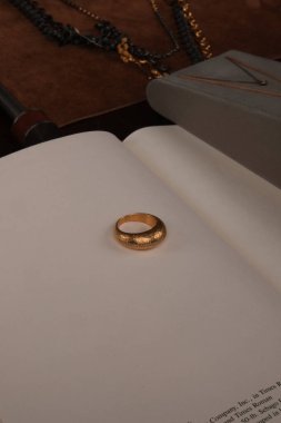 Şık ve Zarif Altın Elmas Mücevherler