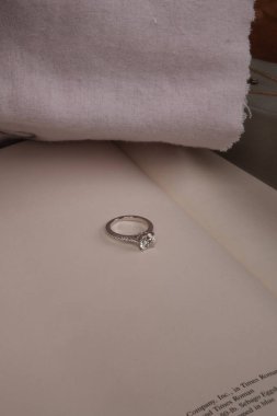 Şık ve Zarif Altın Elmas Mücevherler