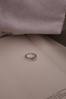 Şık ve Zarif Altın Elmas Mücevherler