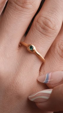 Zarif El yapımı Altın ve Elmas Mücevherler