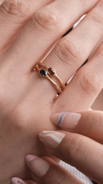 Zarif El yapımı Altın ve Elmas Mücevherler