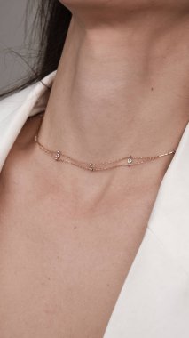 Zarif El yapımı Altın ve Elmas Mücevherler