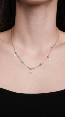 Güzel Mücevher Koleksiyonu: Elmaslar ve Altın Mücevherler