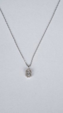 Renkli Taşlı Eşsiz Altın ve Elmas Mücevherler