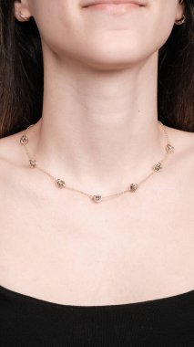 Renkli Taşlı Eşsiz Altın ve Elmas Mücevherler