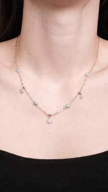 Renkli Taşlı Eşsiz Altın ve Elmas Mücevherler