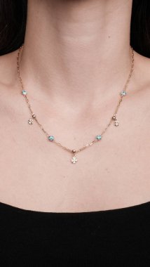 Renkli Taşlı Eşsiz Altın ve Elmas Mücevherler