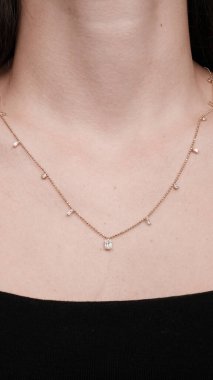 Renkli Taşlı Eşsiz Altın ve Elmas Mücevherler