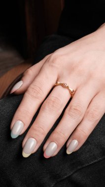 Renkli Taşlı Eşsiz Altın ve Elmas Mücevherler