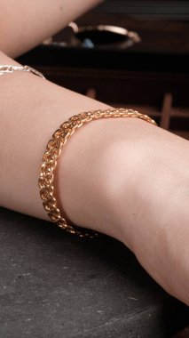 Renkli Taşlı Eşsiz Altın ve Elmas Mücevherler