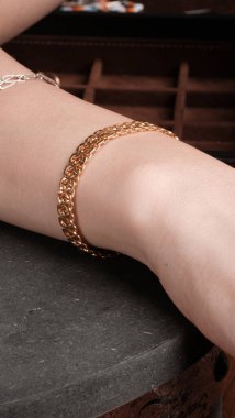 Renkli Taşlı Eşsiz Altın ve Elmas Mücevherler