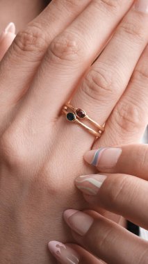 Renkli Taşlı Eşsiz Altın ve Elmas Mücevherler