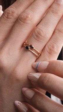 Renkli Taşlı Eşsiz Altın ve Elmas Mücevherler