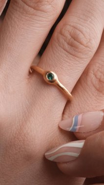 Renkli Taşlı Eşsiz Altın ve Elmas Mücevherler